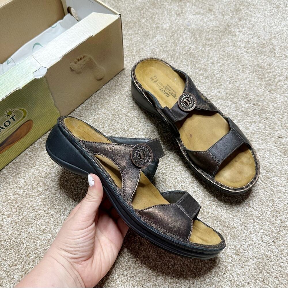 Naot Women's Bronze Brown Leather Slide Sandals with Decorative Button